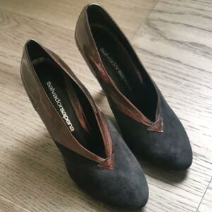Salvador Sapena womens old copper /black leather shoes. Designer,classy. Size 6